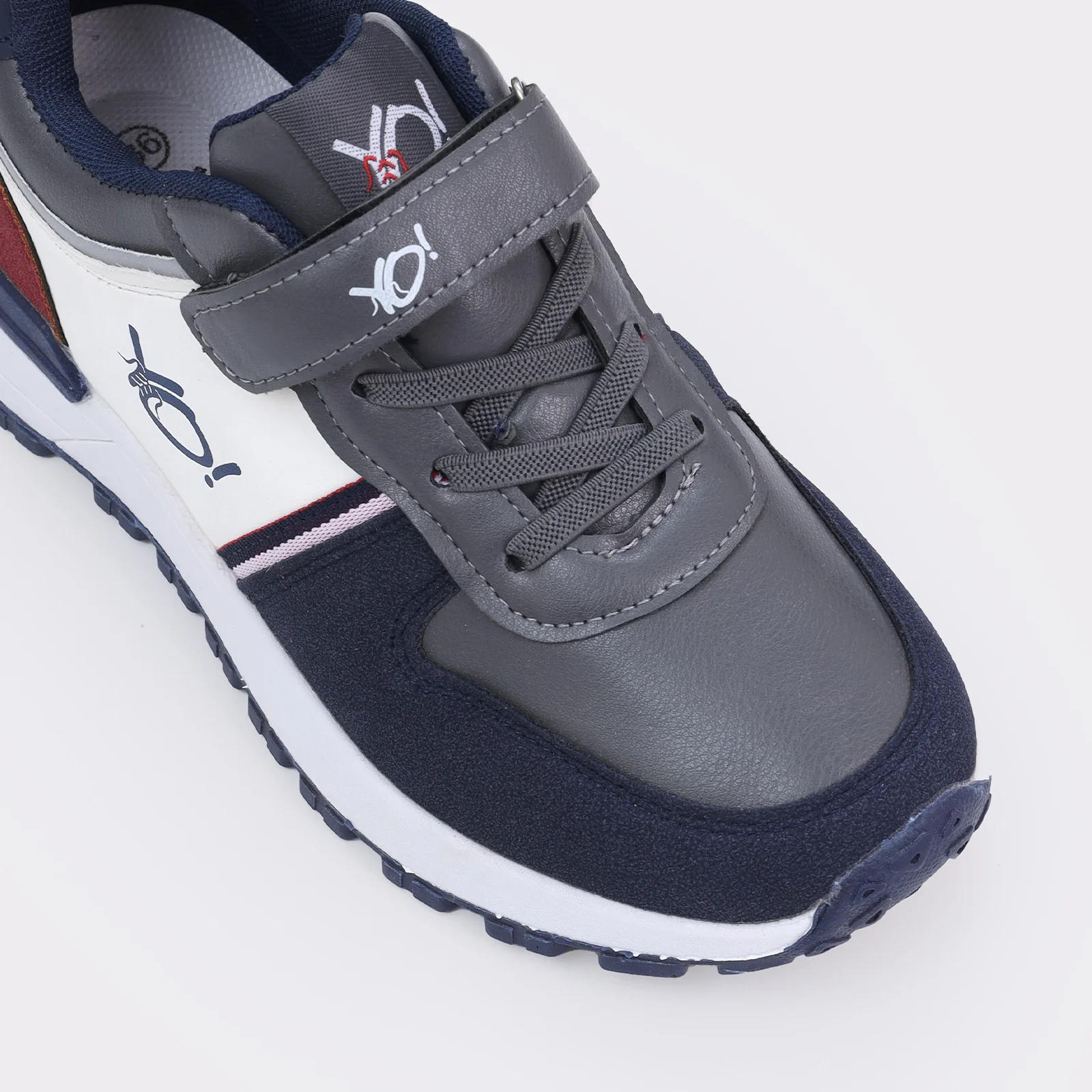 Boys stand-out sneakers - Image 6