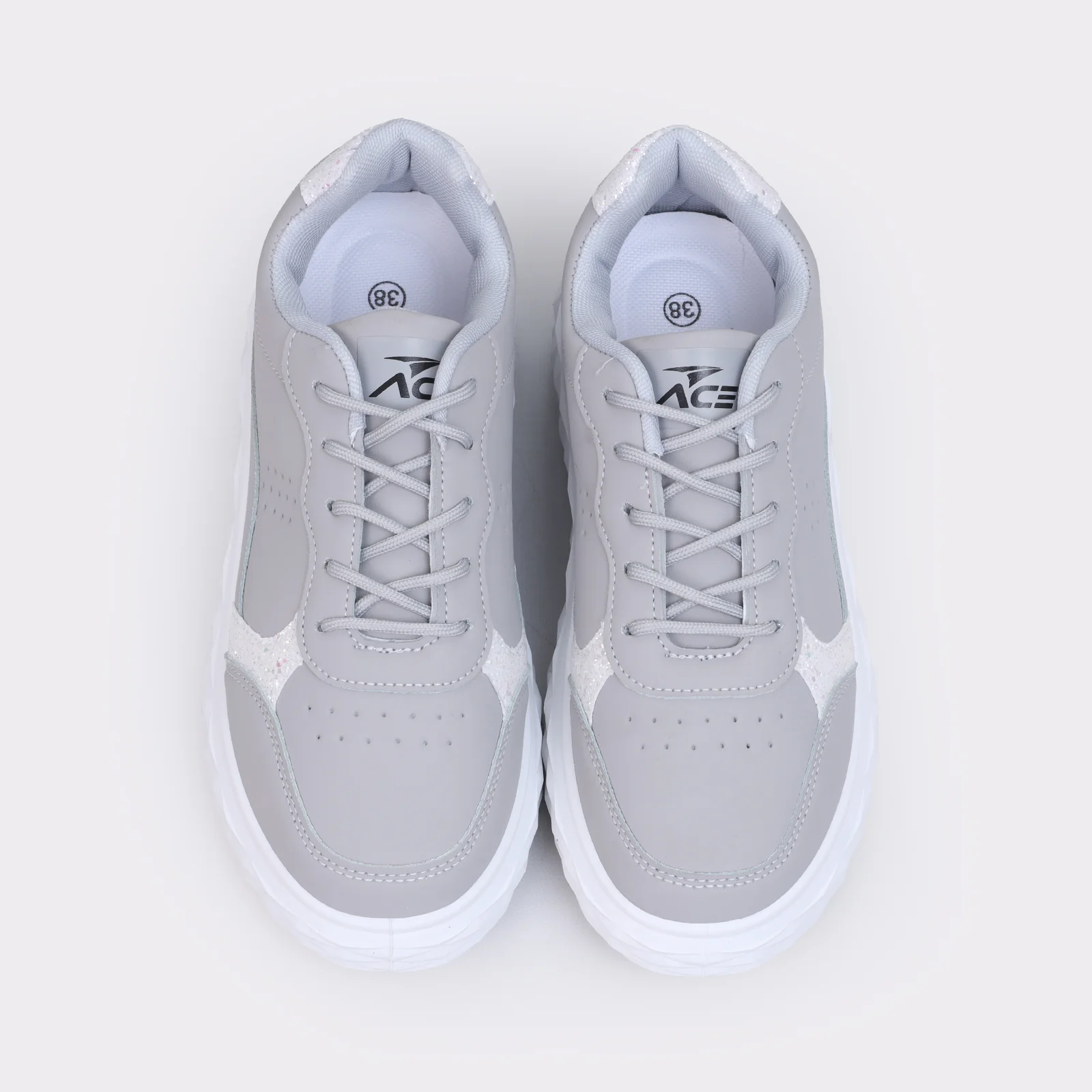Women's dailywear sneakers - Image 3
