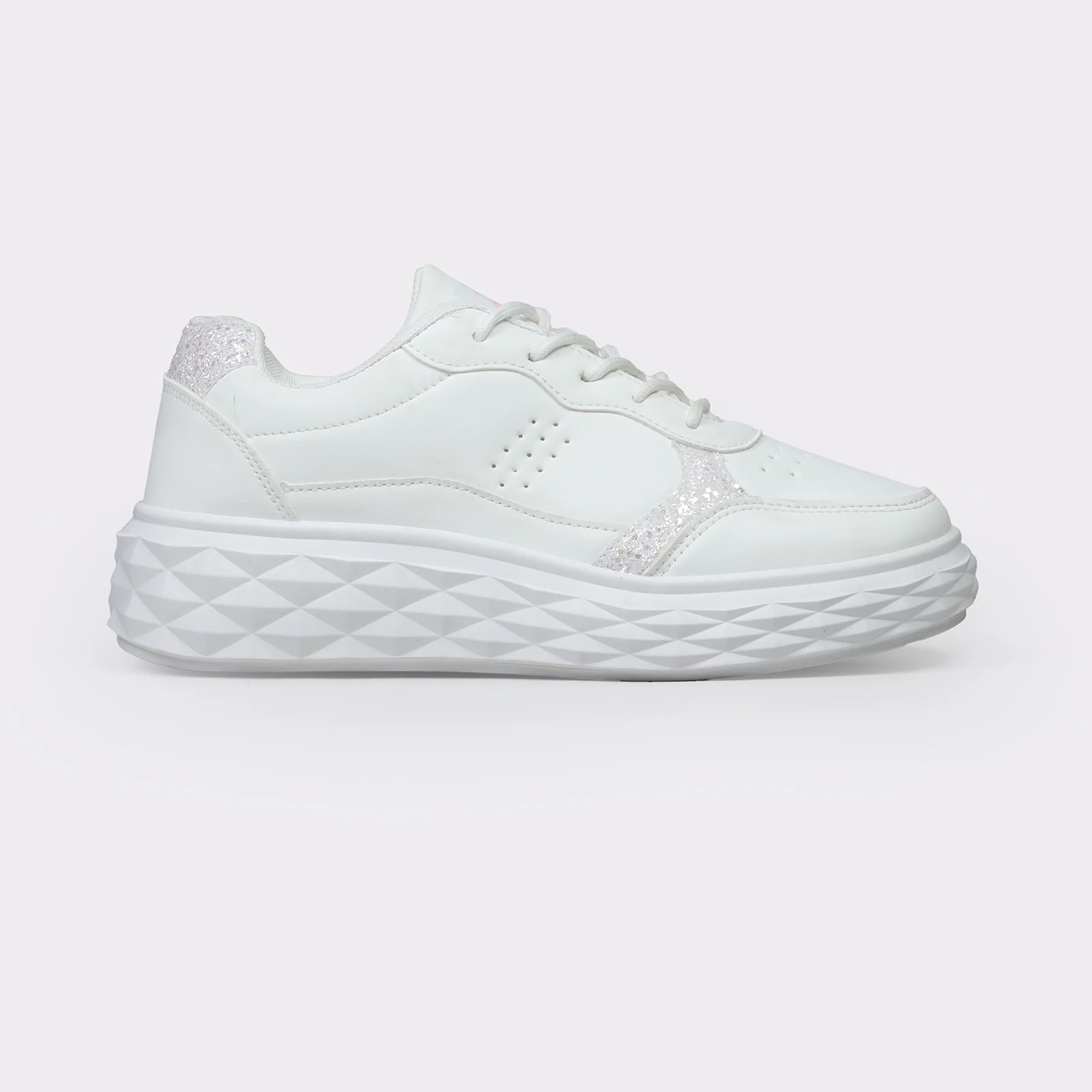 Women's dailywear sneakers - Image 2