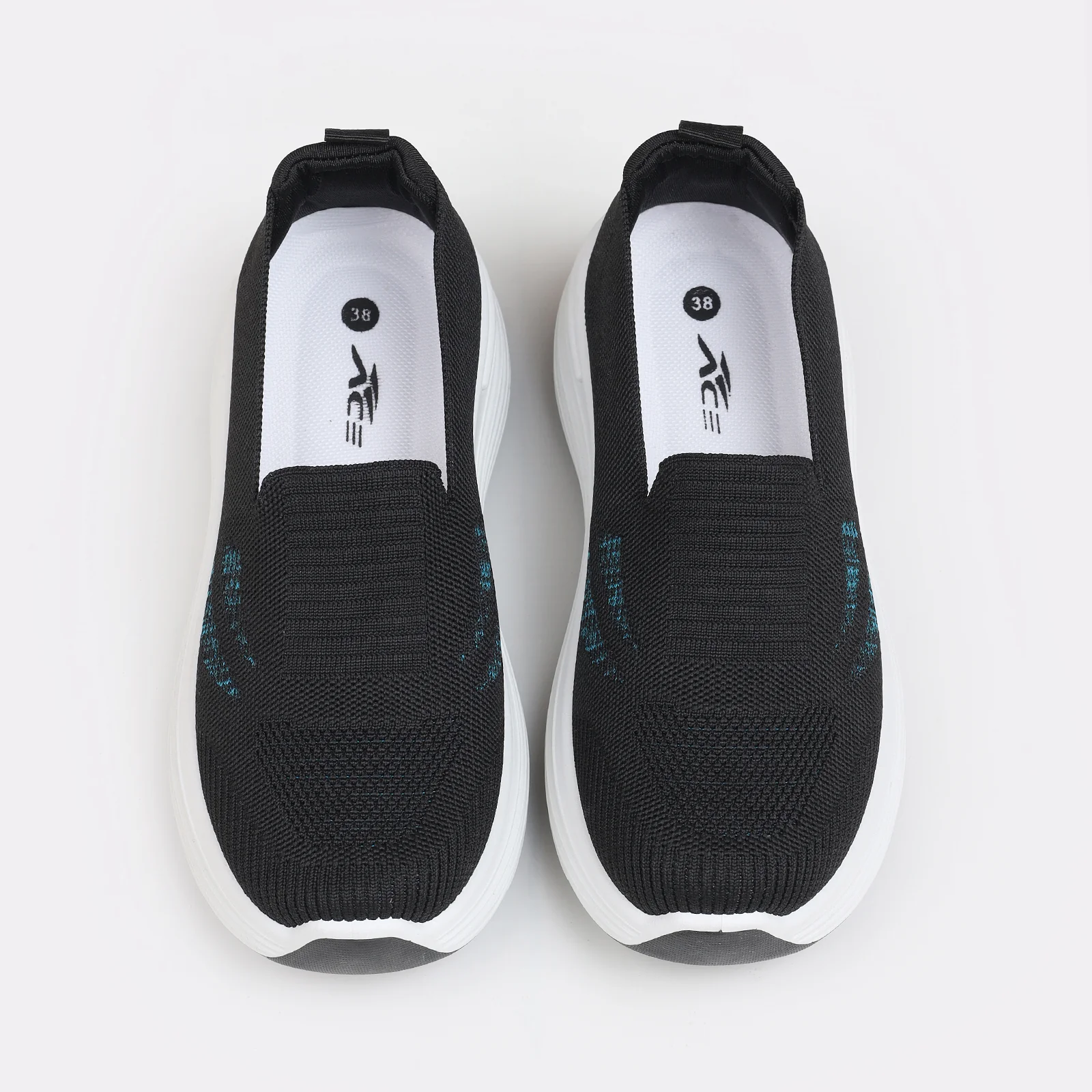 Women Sneaker - Image 3