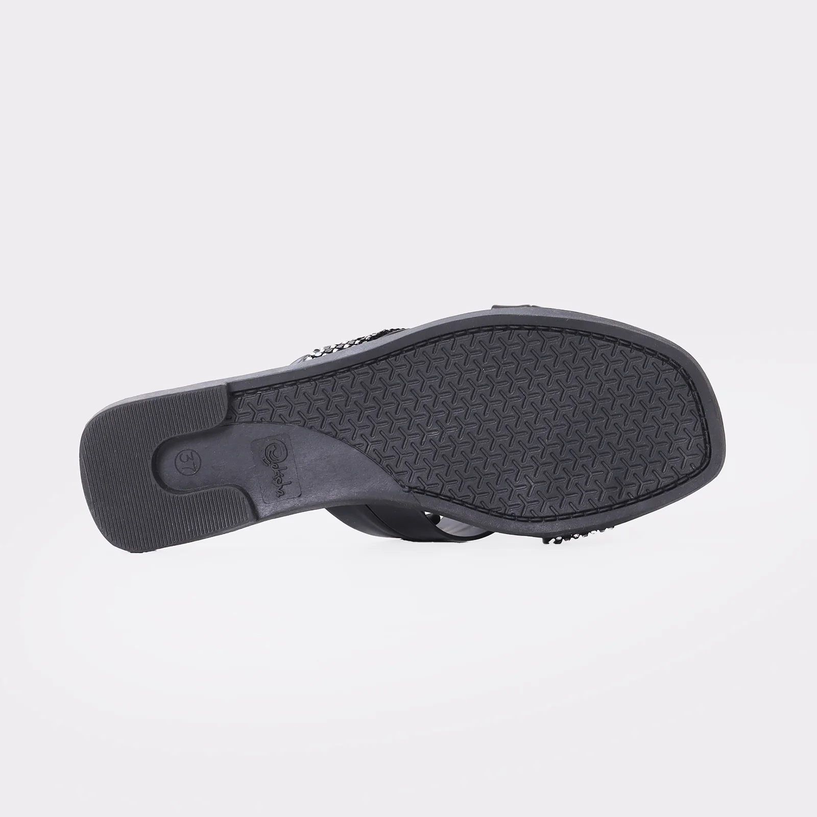 Women's Cross Strapped Chappals - Image 6