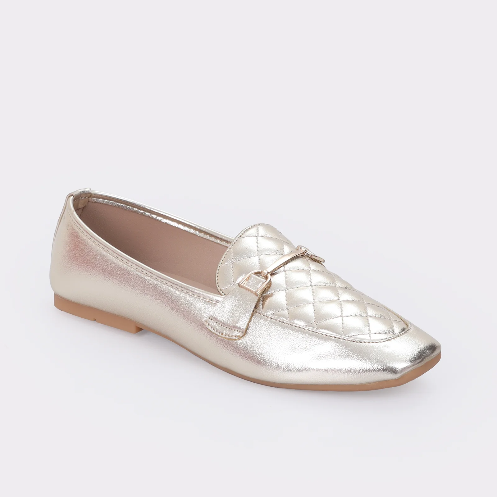 Women's sleek moccs