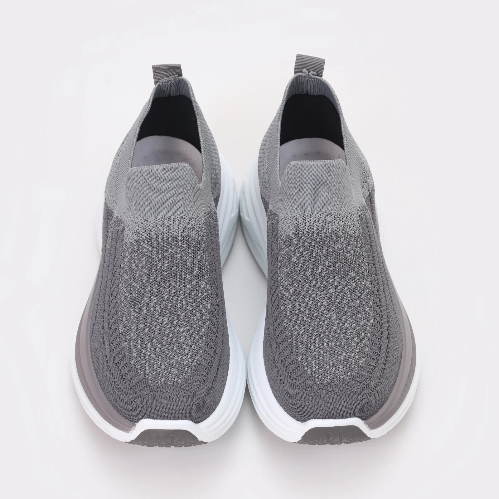Men Everyday Sneakers - Image 4